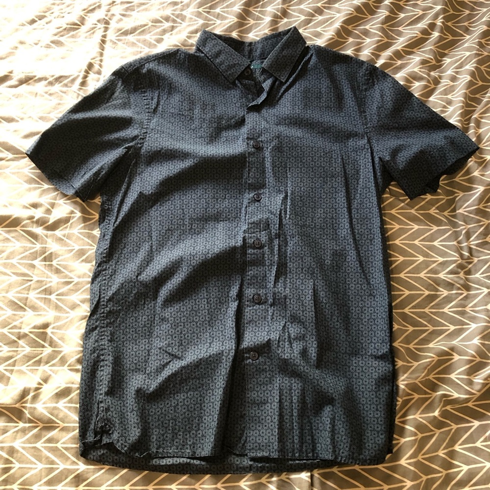 Perry Ellis Button up Shirt | Size S